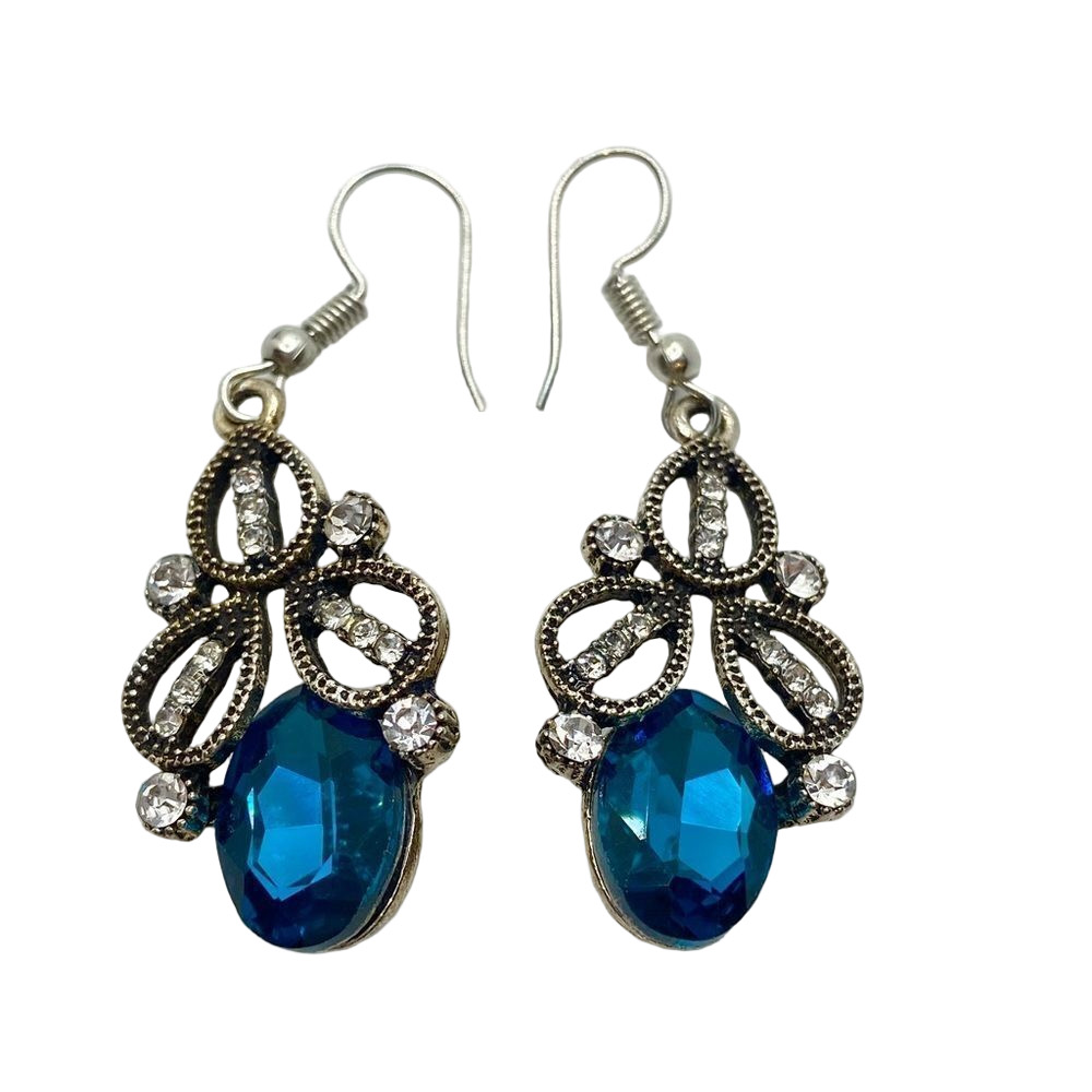 NWOT Faceted jewel and rhinestone studded elegant dangle earrings